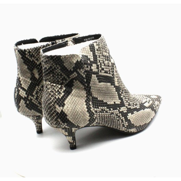 Journee Collection Women's Isobel Booties - Picture 7 of 8